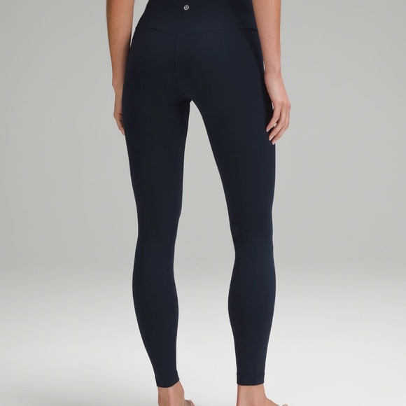 Lululemon - Picture 4 of 6